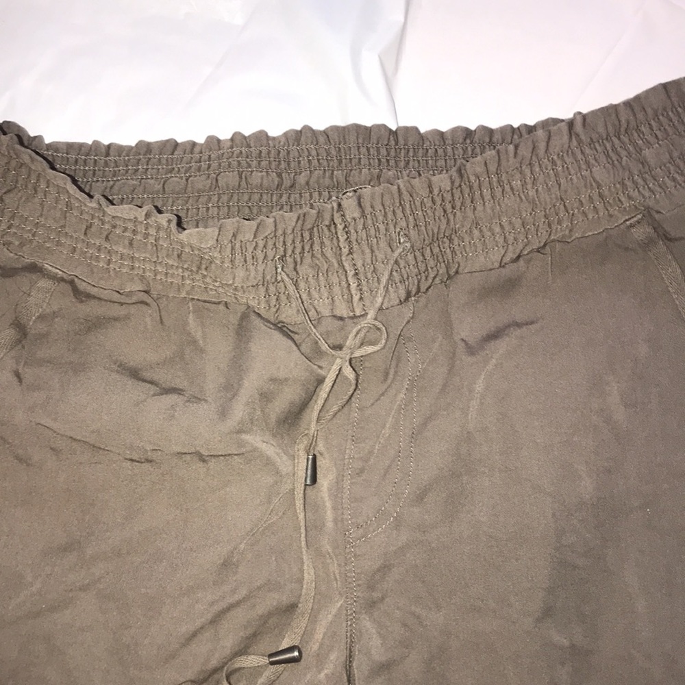 Calvin Klein - Picture 3 of 6